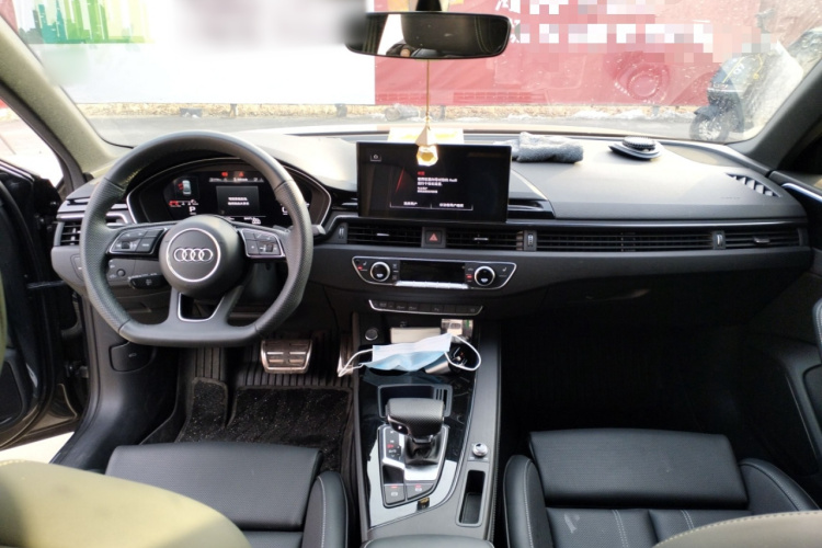 奥迪A4L 2024款 40 TFSI 豪华动感型中控内饰12