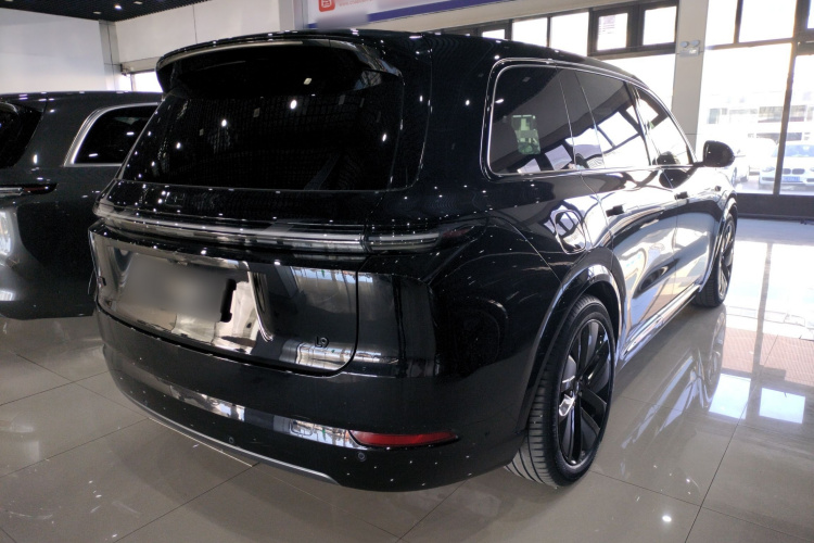 理想汽车 理想L9 2024款 Ultra车身外观7