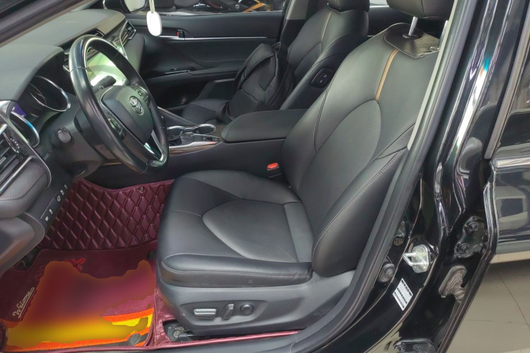 丰田 凯美瑞 2019款 2.0G 豪华版 国VI中控内饰19