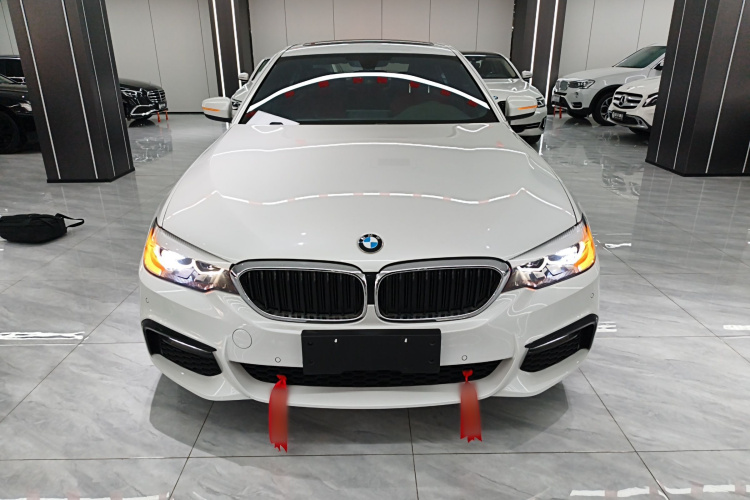 宝马5系 2018款 改款 530Li xDrive M运动套装车身外观2