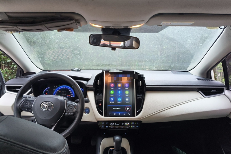 丰田 卡罗拉 2019款 双擎 1.8L E-CVT旗舰版中控内饰7002