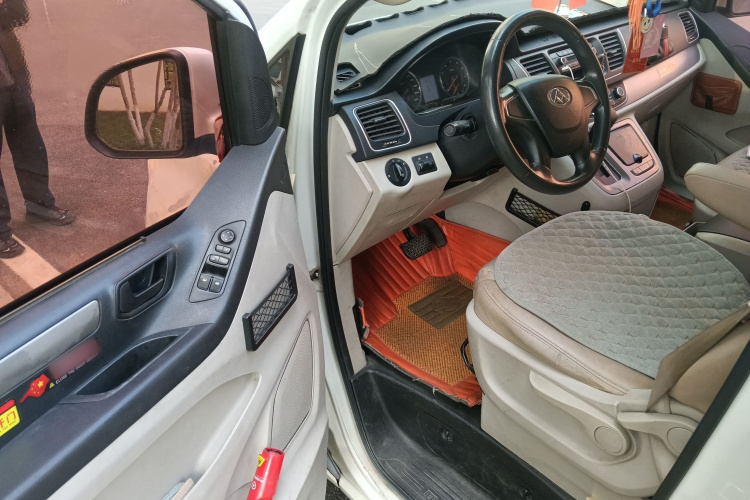 上汽大通MAXUS 大通G10 2014款 2.0T 自动精英版中控内饰7003