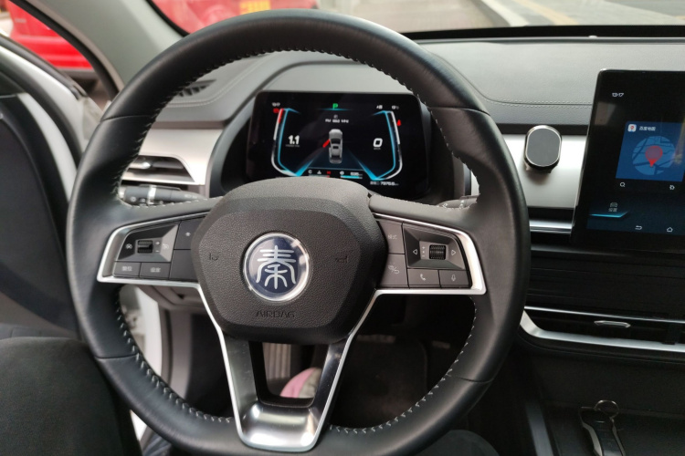 比亚迪 秦Pro 2020款 超越版 1.5TI 自动旗舰型中控内饰7002