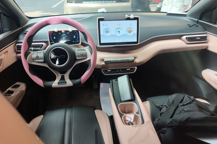 比亚迪 海鸥 2024款 荣耀版 305km 活力版中控内饰12