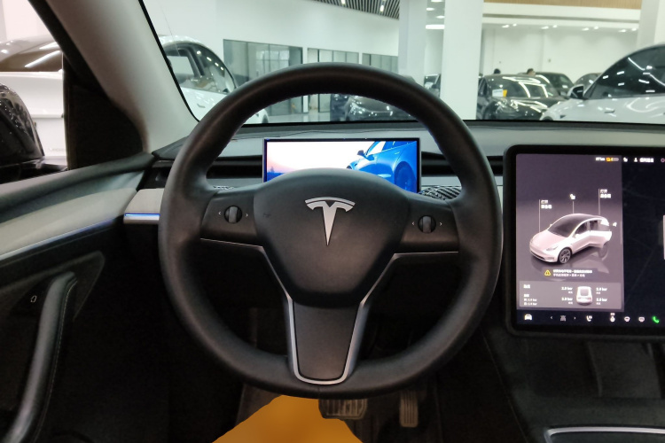 特斯拉 Model Y 2024款 长续航全轮驱动版中控内饰13