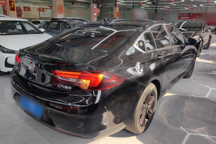 别克 君威 2017款 20T 豪华型车身外观7