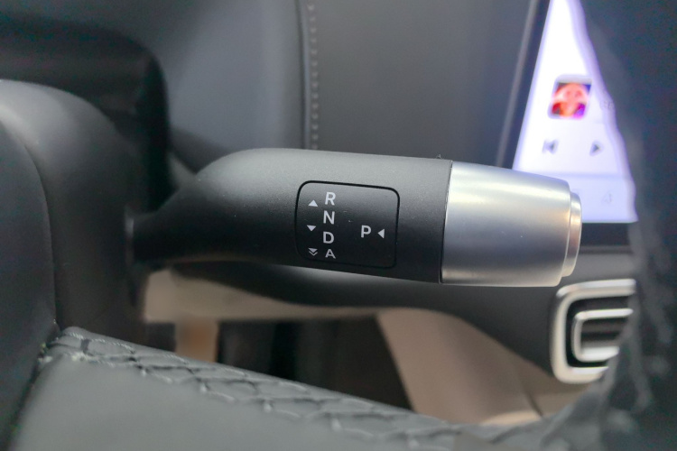 理想汽车 理想L9 2022款 Max局部细节18