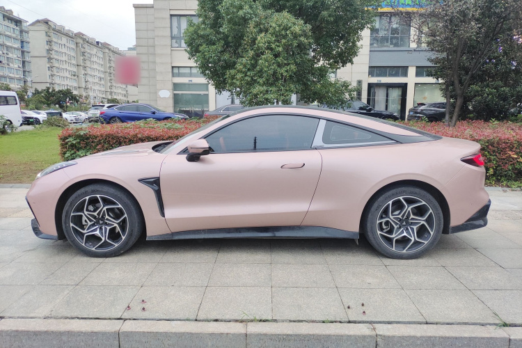 哪吒汽车 哪吒GT 2023款 560车身外观4