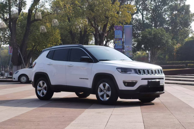 Jeep 指南者 2020款 220T 自动精英版车身外观6005