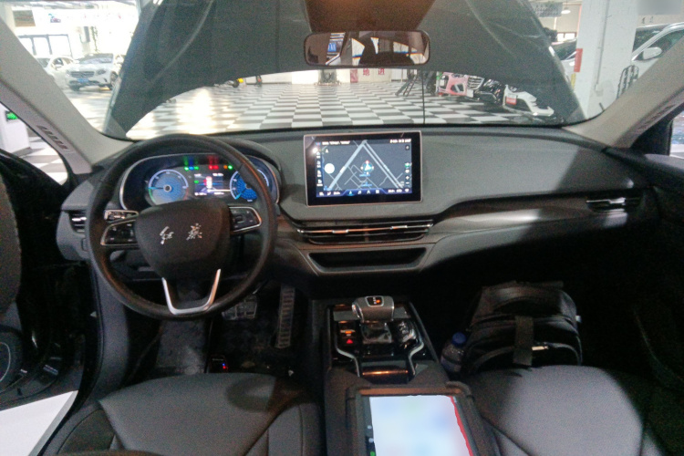 红旗E-QM5 2022款 431km 充电乐享版中控内饰12
