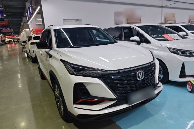 长安CS75 PLUS 2022款 2.0T 自动领航型车身外观3