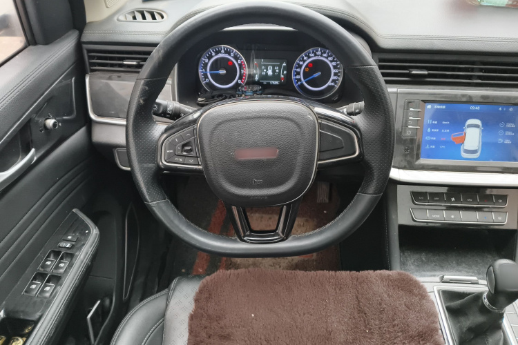 中国重汽VGV VGV U70 2020款 1.5T 手动精英天窗版 5座中控内饰13