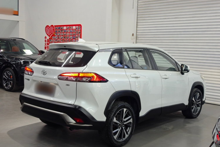 丰田 锋兰达 2022款 2.0L CVT豪华PLUS版车身外观6002