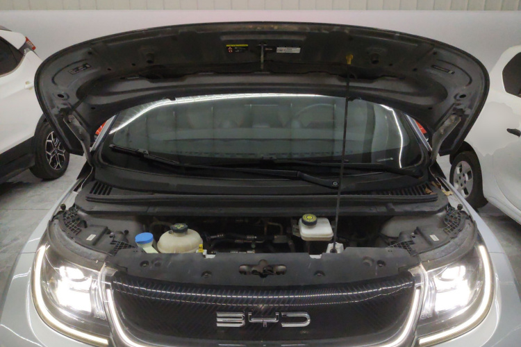 比亚迪 海豚 2021款 405km 时尚版机舱底盘24