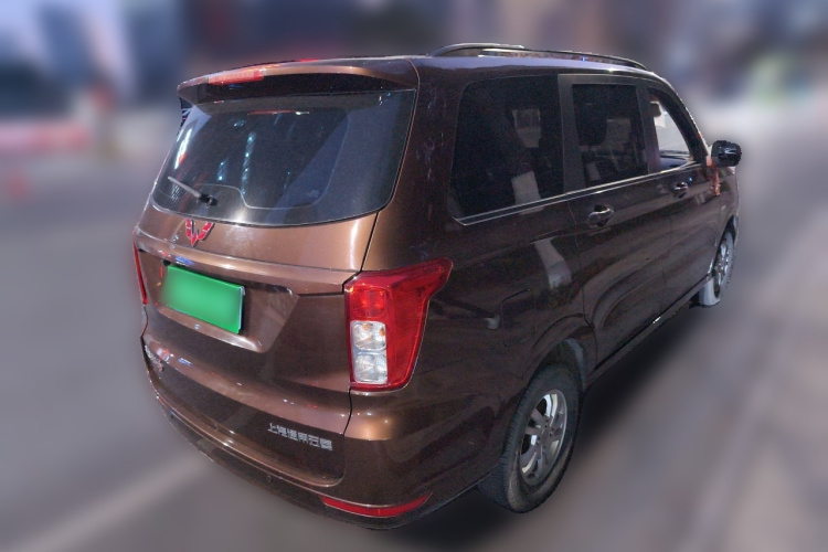 五菱汽车 五菱宏光 2021款 1.5L改款 S舒适型 液压助力LAR车身外观7