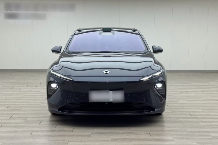 蔚来ET7 2022款 100kWh 首发版车身外观2