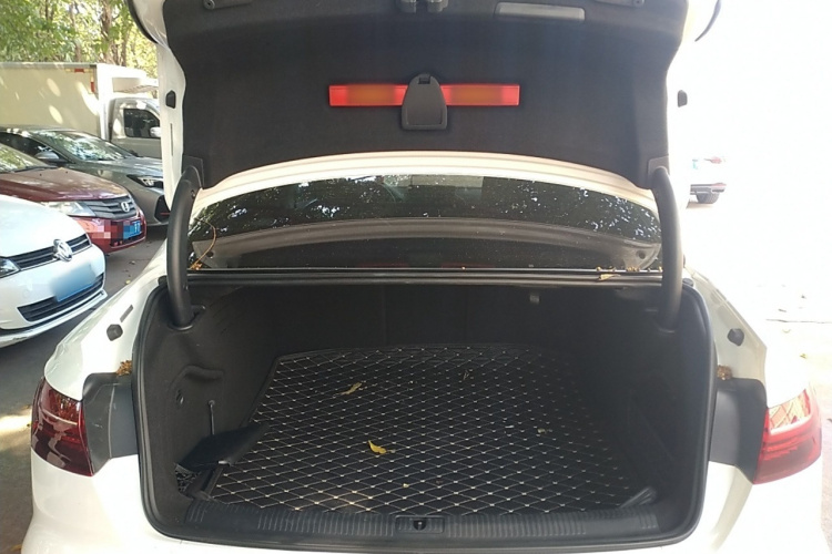 奥迪A4L 2020款 40 TFSI 豪华动感型局部细节23