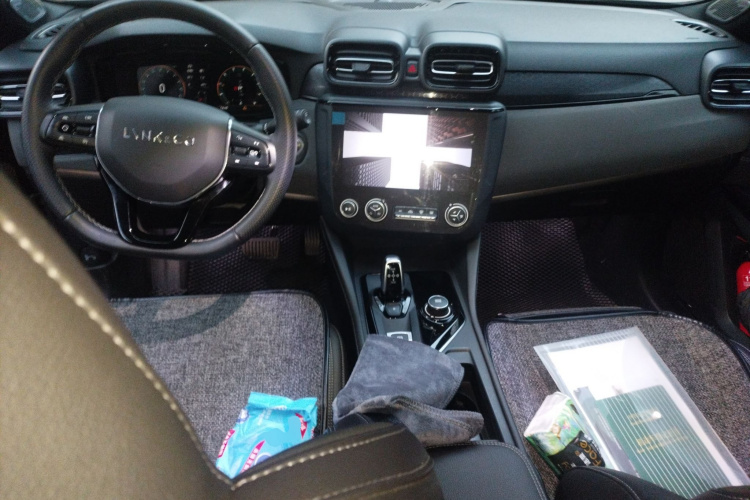 领克02 2021款 2.0TD 自动两驱劲 冠军版中控内饰12