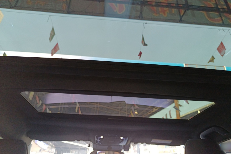 丰田 凯美瑞 2024款 双擎 2.0HS 运动版局部细节22