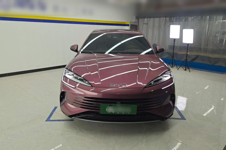 比亚迪 海豹 2023款 DM-i 1.5T 121km 旗舰型车身外观2