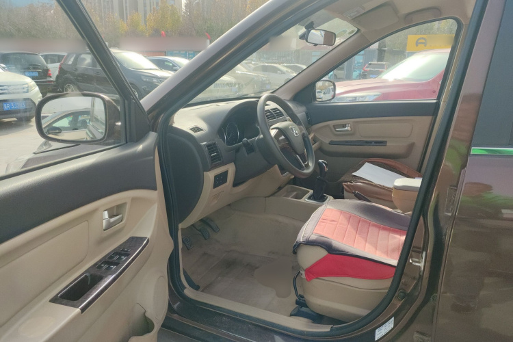 北汽威旺M30 2015款 1.5L基本型DAM15中控内饰20