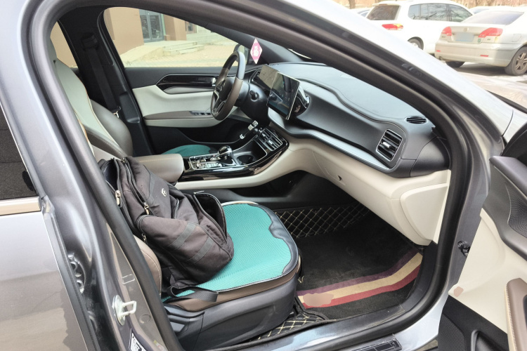 比亚迪 秦PLUS 2024款 荣耀版 EV 510KM领先型局部细节41