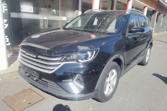 捷途X70M 2021款 1.5T DCT豪华伙伴型 7座