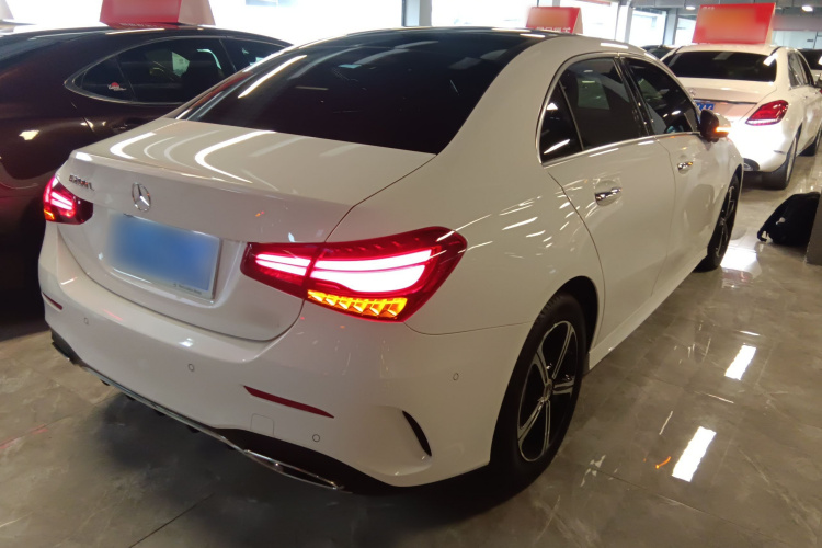 奔驰A级 2024款 改款 A 200 L 时尚型车身外观6005