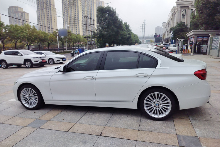 宝马3系 2018款 320Li 时尚型车身外观4
