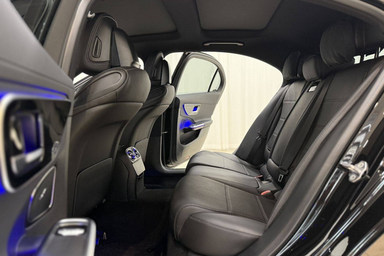 奔驰C级 2022款 C 260 L中控内饰7007