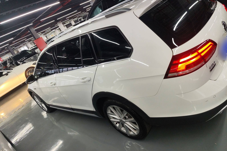 大众 高尔夫(进口) 2019款 1.8TSI 旅行版车身外观6003