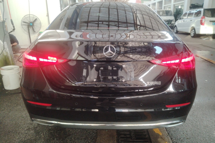 奔驰C级 2024款 改款三 C 260 L车身外观6