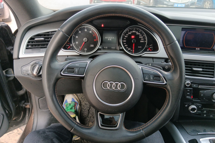 奥迪A5 2014款 Coupe 45 TFSI风尚版中控内饰13