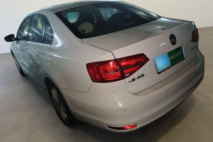 大众 速腾 2015款 1.6L 自动舒适型车身外观5