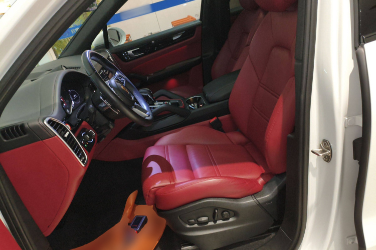 保时捷 Cayenne新能源 2023款 Cayenne E-Hybrid 2.0T 铂金版局部细节19