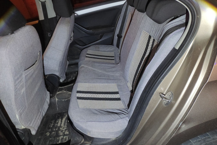 大众 捷达 2015款 质惠版 1.6L 自动舒适型中控内饰7004