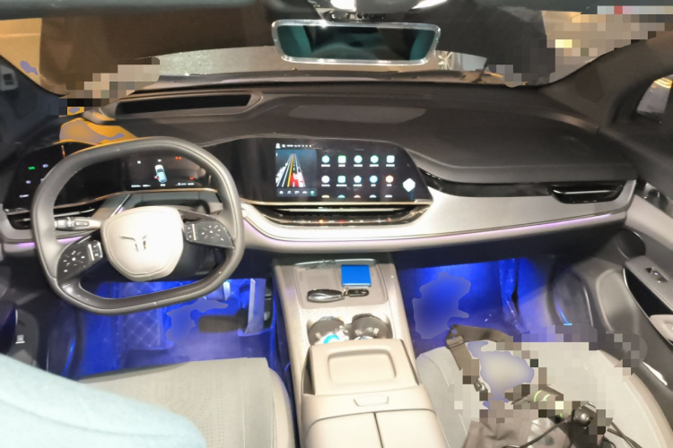 红旗天工08 2025款 565四驱先锋版中控内饰12