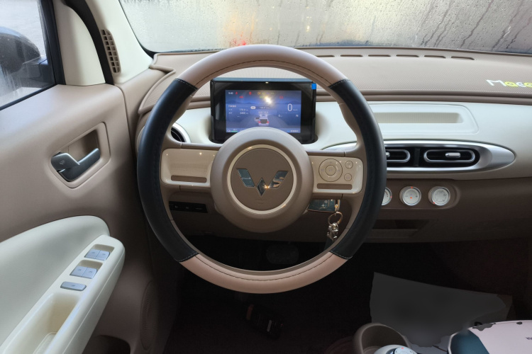 五菱汽车 宏光MINIEV 2025款 四门版 进阶款中控内饰13