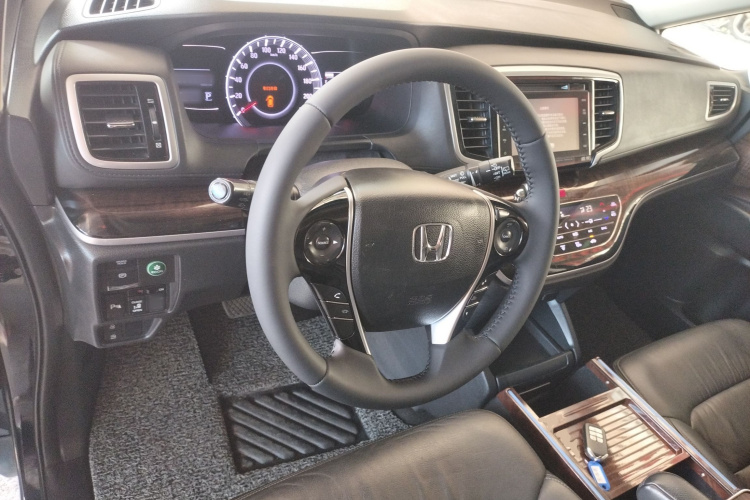 本田 奥德赛 2015款 2.4L 至尊版中控内饰13