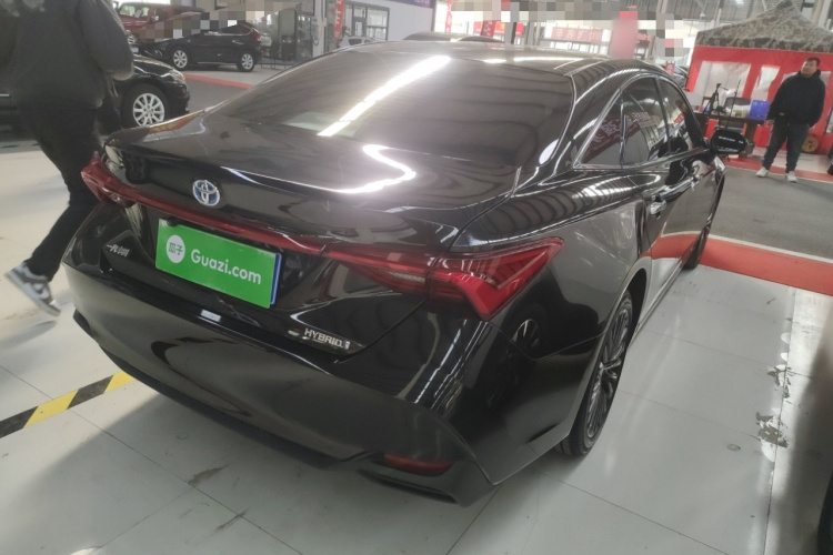 丰田 亚洲龙 2019款 双擎 2.5L 豪华版 国VI车身外观7