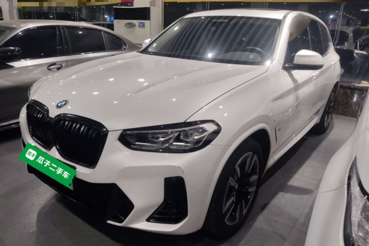 宝马iX3 2022款 领先型车身外观4