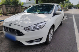 福特 福克斯 2017款 三厢 EcoBoost 180 自动精英型