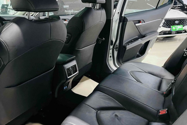 丰田 凯美瑞 2023款 2.0GVP 领先版中控内饰7003