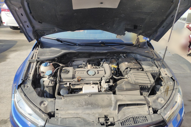 大众 尚酷 2015款 1.4TSI 风尚版机舱底盘24