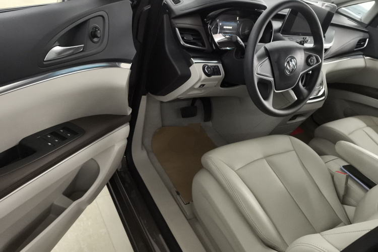 别克GL8 2022款 陆上公务舱 652T 舒适型中控内饰20