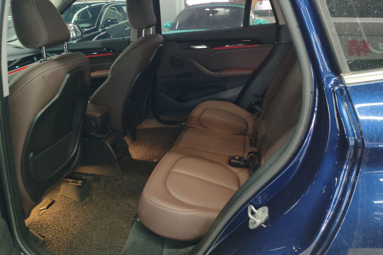 宝马X1 2020款 sDrive20Li 时尚型中控内饰7004