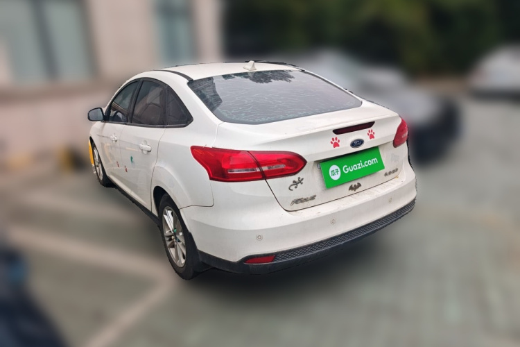 福特 福克斯 2017款 三厢 1.6L 手动风尚型智行版车身外观5