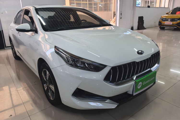 起亚K3 2019款 1.5L CVT智享互联版车身外观3