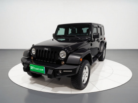 Jeep 牧马人 2014款 2.8TD Sahara 四门版