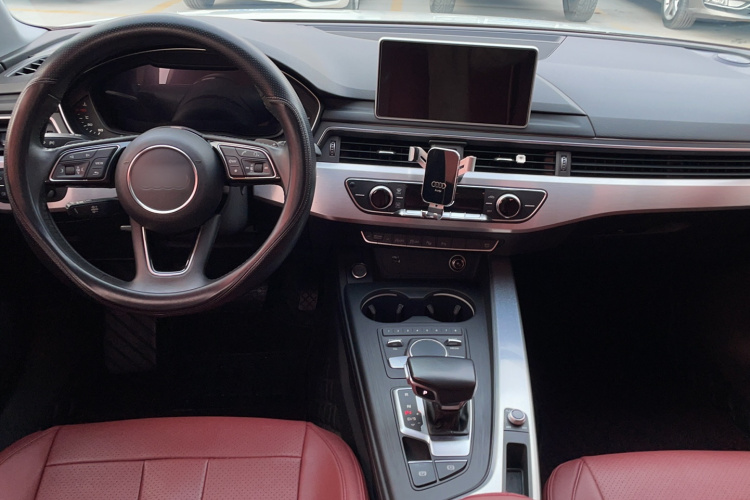 奥迪A4L 2019款 40 TFSI 时尚型 国V中控内饰7003
